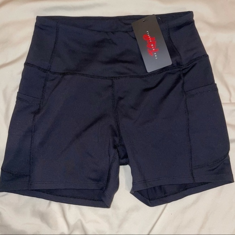 TGP Work Out Shorts Pockets Black Small NWT Yoga running athletic